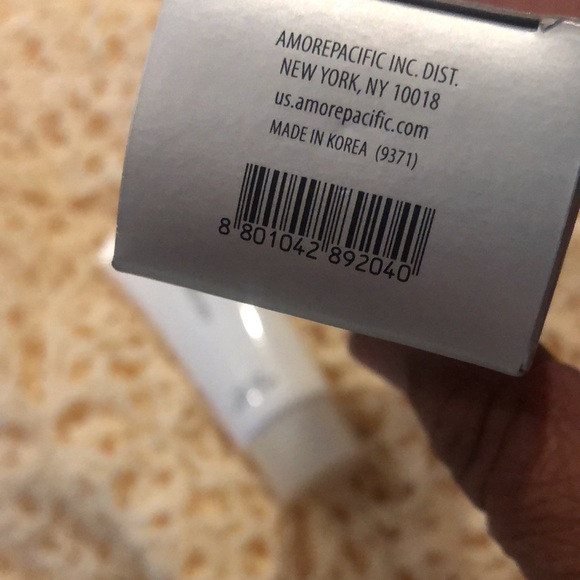 Amore Pacific Treatment Cleansing Foam 1.0 oz travel size - Picture 2 of 4